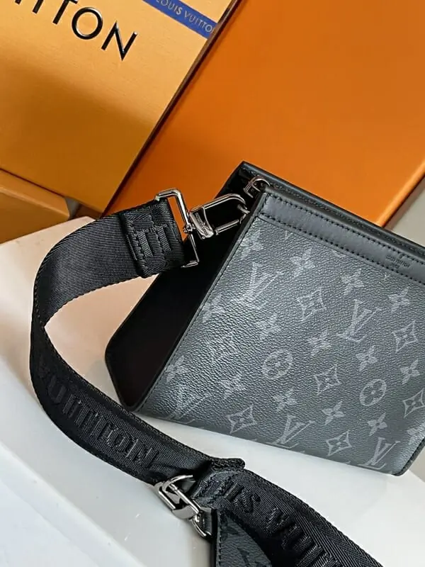 louis vuitton aaa homme mini sac a main s_12103311